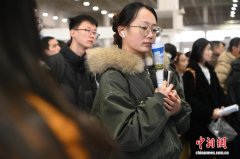 (完)本次聘请会初次引I智能就业办事设备 